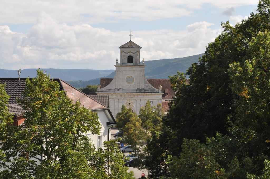 Klosterhotel Kreuz Mariastein ภายนอก รูปภาพ