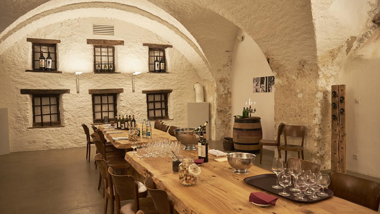 Klosterhotel Kreuz Mariastein ภายนอก รูปภาพ