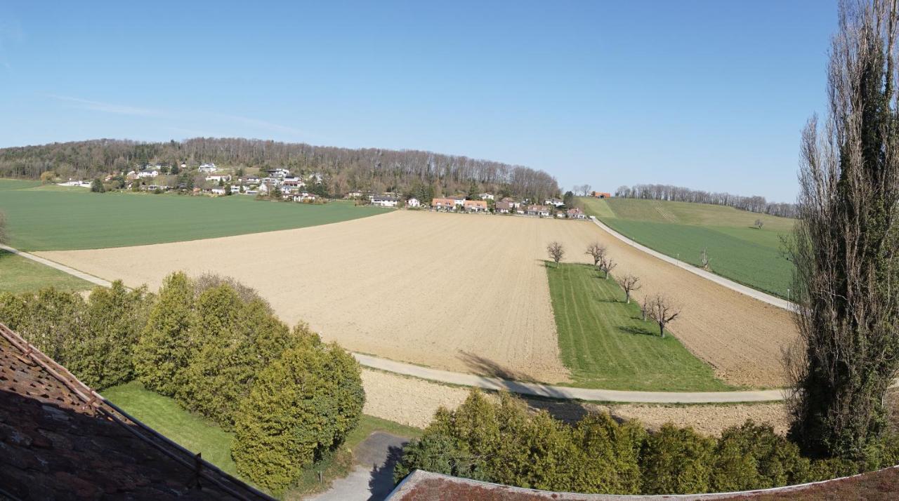 Klosterhotel Kreuz Mariastein ภายนอก รูปภาพ